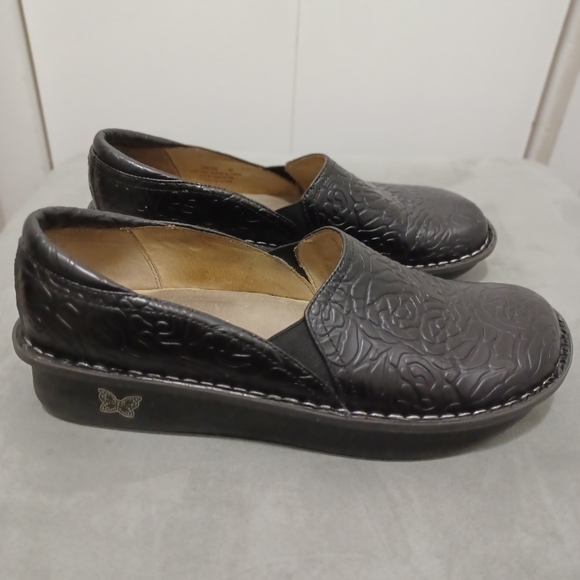 Alegria Black Flower Patterned Clogs - Picture 3 of 5